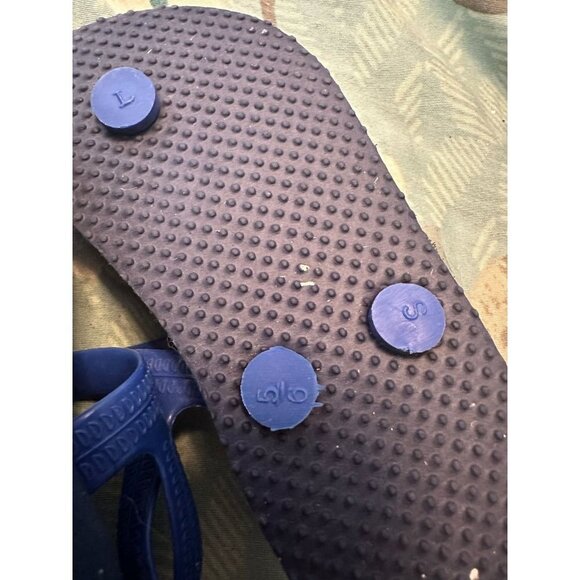 6 FOR $15 Flip Flops boys size 5/6 - Picture 2 of 2